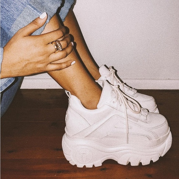 ❌SOLD❌ Windsor Smith Lupe Platform Sneakers White Size 9 - Picture 7 of 14